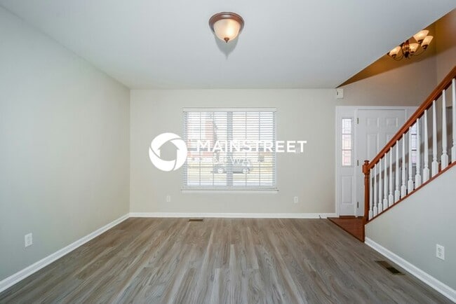 Photo - 3 Bedroom Pet-Friendly Home in St. Louis, MO with Main Street Renewal