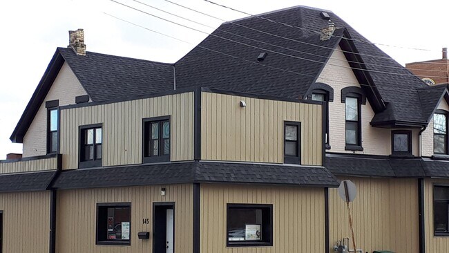 Building Photo - 145 Davis St Unit 1