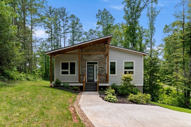 Modern Charm in the Country - Modern Charm in the Country House