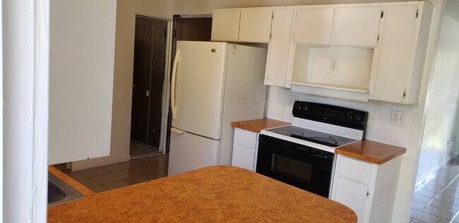 Photo - 525 W Twilight Ct