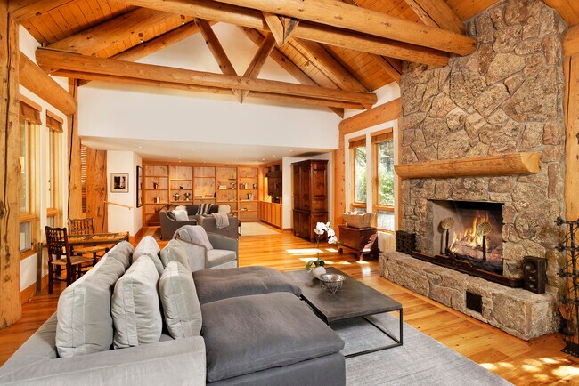 Photo - 1417 Crystal Lake Rd