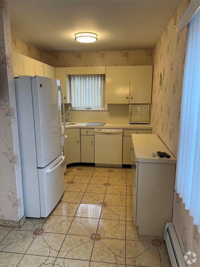 Building Photo - 1454 Kiefer Ave Unit 2 Rental