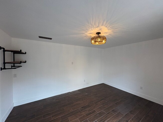 Photo - Spacious Vista Home with Large Lot, Designer Finishes & Guest Suite