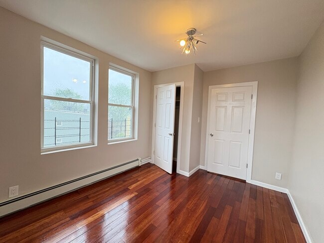 171 Delaware Ave 11