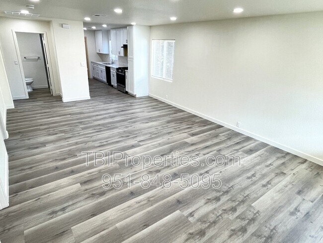 Photo - 5769 Eugene St