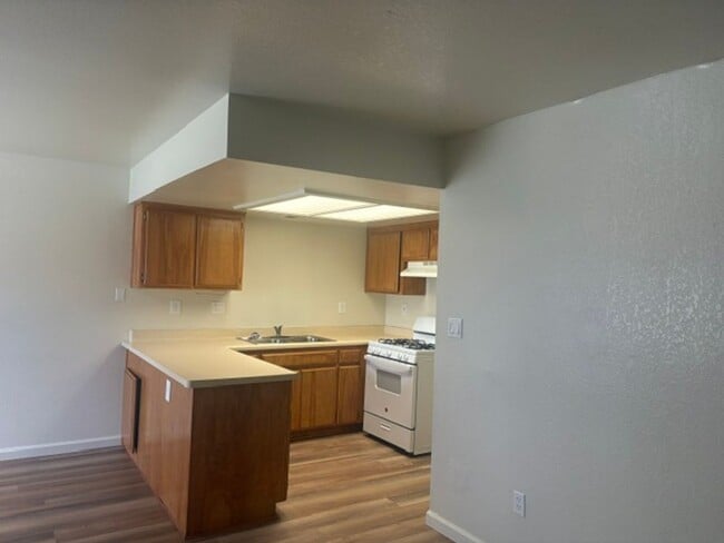 Photo - 1730 Inyo St Unit Apt D