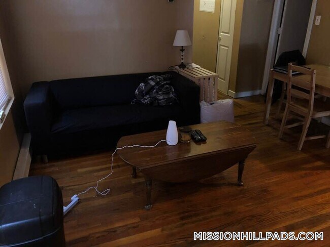 Photo - 894 Huntington Ave Unidad 6