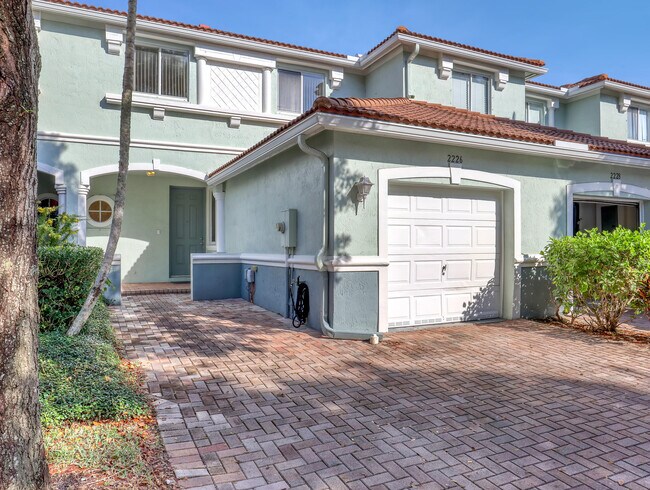 Photo - 2226 Oakmont Dr