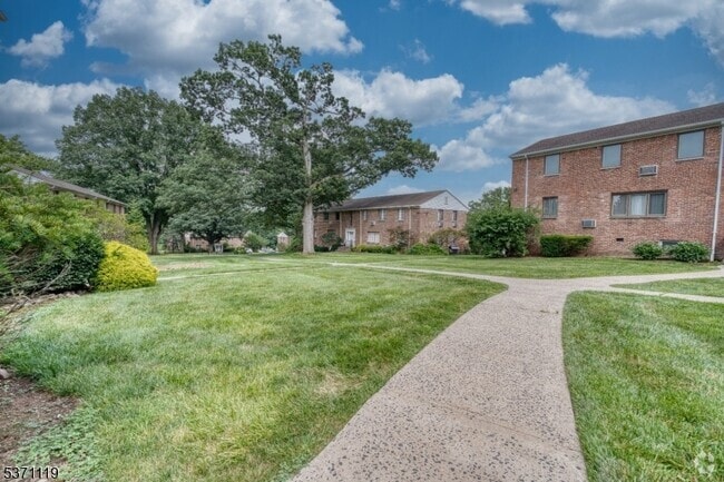 Building Photo - 14B Troy Dr Rental