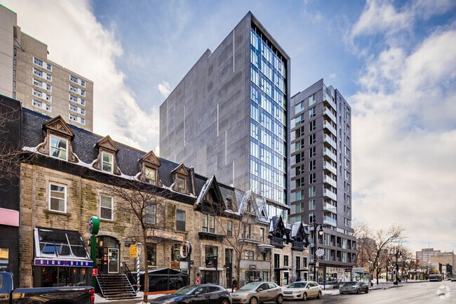 Building Photo - Maison Haute