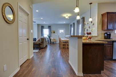 Photo - 205 Grove