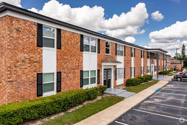 5325 Curry Ford Rd Orlando, FL 32812-8876 - Grove Park Condominium