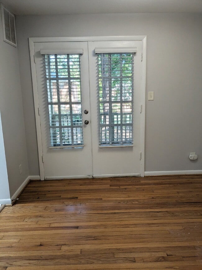 One bedroom opportunity in Five Points!