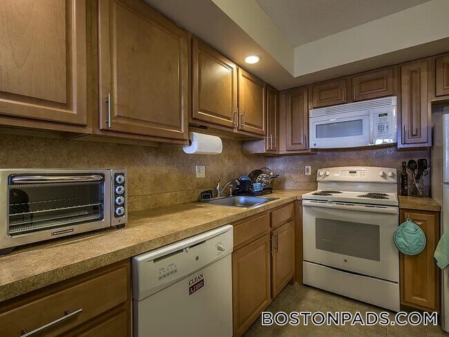 Photo - 385 Massachusetts Ave Unidad 34