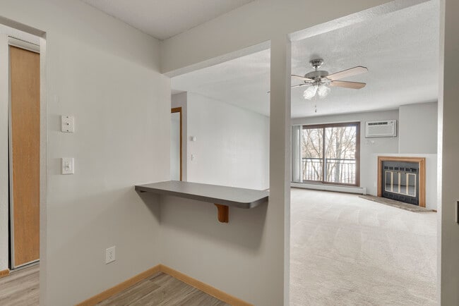 Photo - Summer Creek Apartments