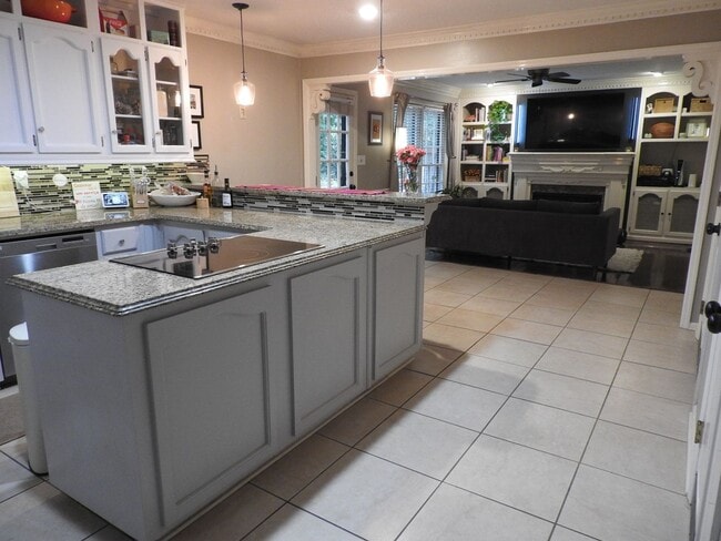 Photo - 804 Tulip Poplar Dr