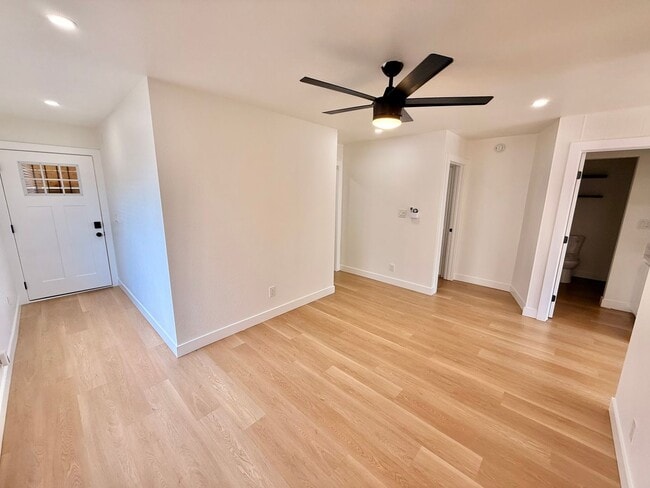 54-58 Smith Ave