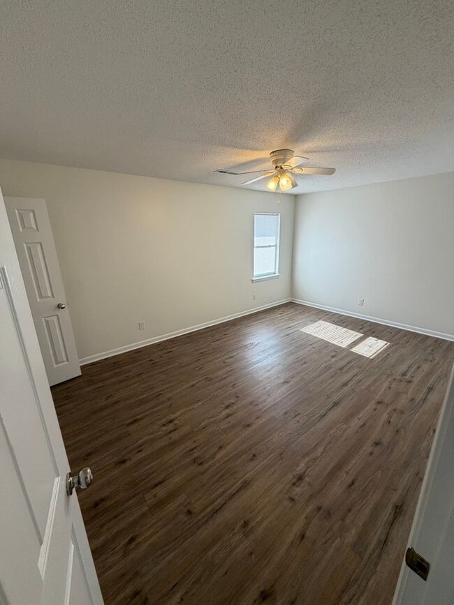 Photo - 106 Corley St