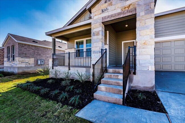 156 Alamito Ave