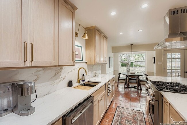 Photo - 146 Canyon Oaks Dr