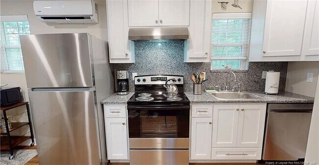 Photo - 2402 Rockwood Dr