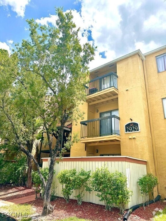 Building Photo - 2929 Winkler Ave Unit 1018 Rental