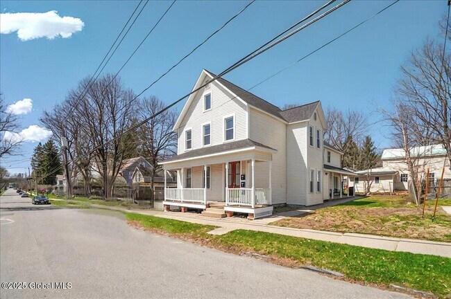 Photo - 3 Waterbury St Apartment Unit 2
