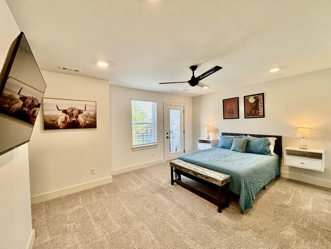 Photo - 114 Fitzgerald Dr Unidad SI FL3-ID1039080P