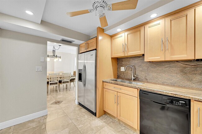 Photo - 525 N Ocean Blvd Unit 919