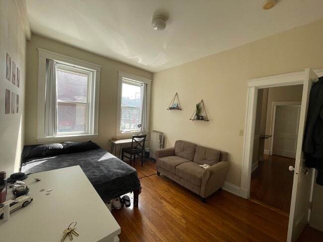 Photo - 1215 Commonwealth Ave