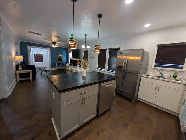 Photo - 771 14th Ave S