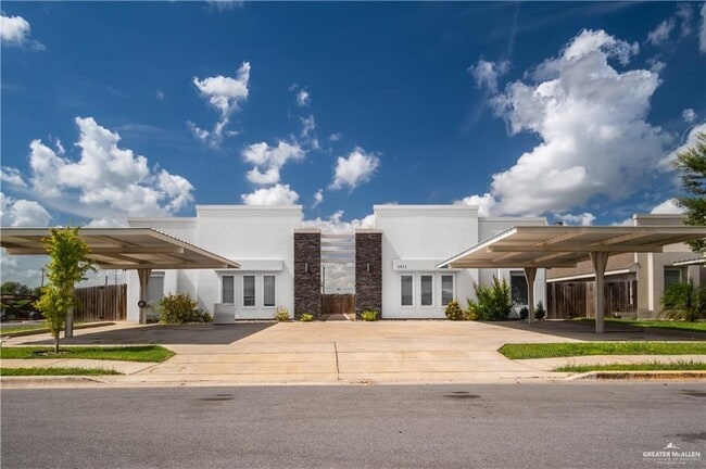 Building Photo - 2013 Stardust Ln Unit 3 Rental