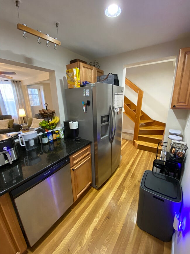 Photo - 470 E 3rd St Unit #1