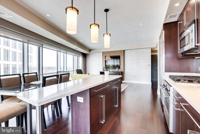 Photo - 1111 19th St N Unidad 2505