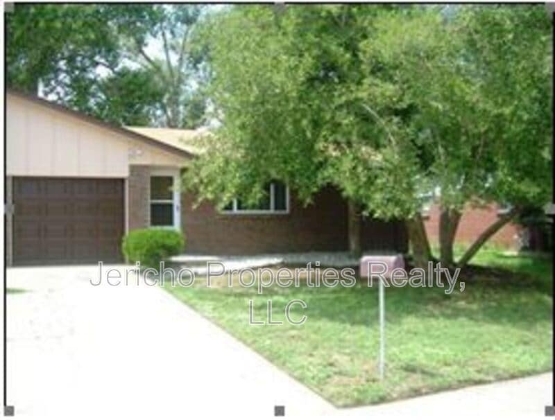 Photo - 4677 Hoyt St