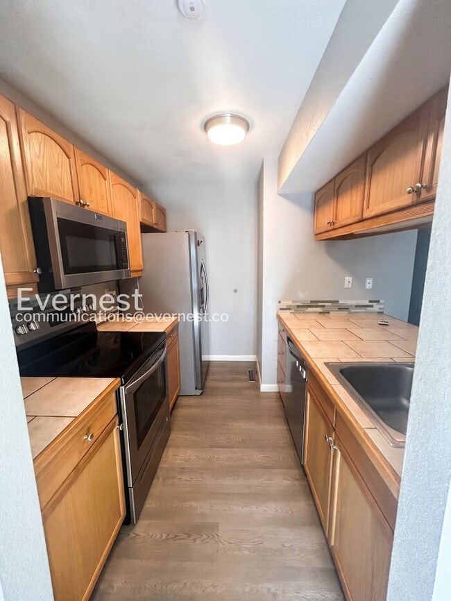 935 Saturn Dr Unit 106