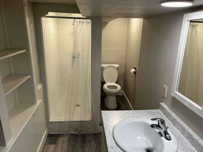 Photo - 1605 N Madison St Apartment Unit 9