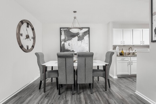 Charming Dining Area - The Pointe at Canyon Ridge Apartments