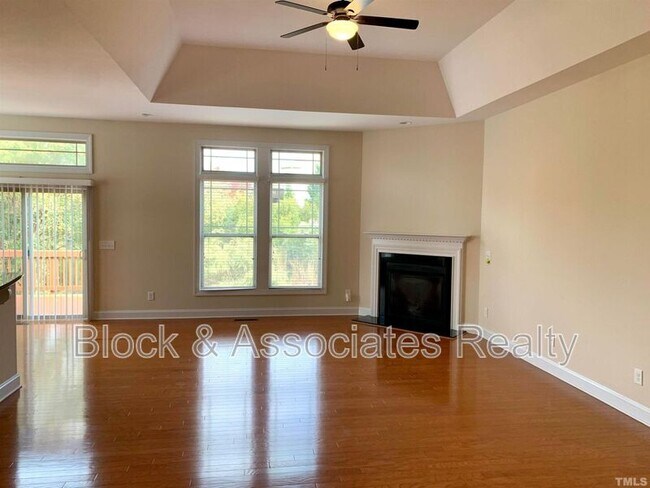 Photo - 706 Weavers Ridge Dr