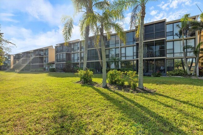 Building Photo - 612 Bird Bay Dr S Unit 214 Rental