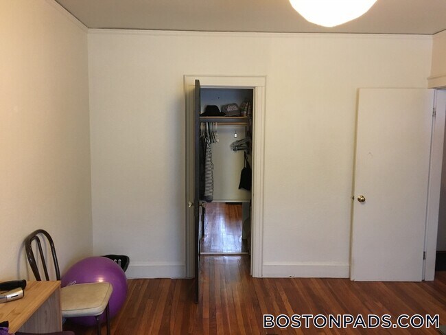 Photo - 2045 Commonwealth Ave Unidad 31