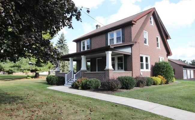 Photo - 479 Allentown Rd