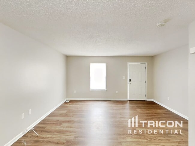 Photo - 10500 Southern Oak Ct