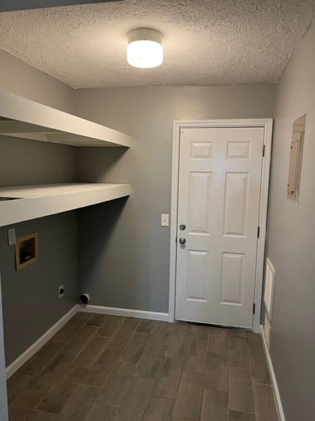 Photo - 109 Oak Park Ct