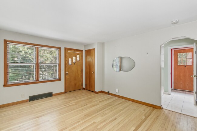 Photo - 2225 Winnebago St Unit #3