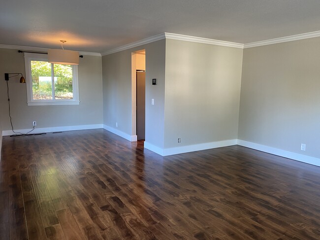 Photo - 18323 Woodlands Way