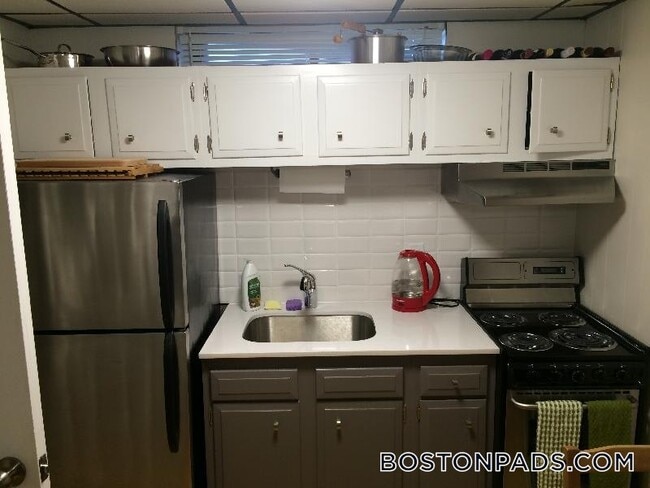 Building Photo - 42 Lomasney Wy Unit 1