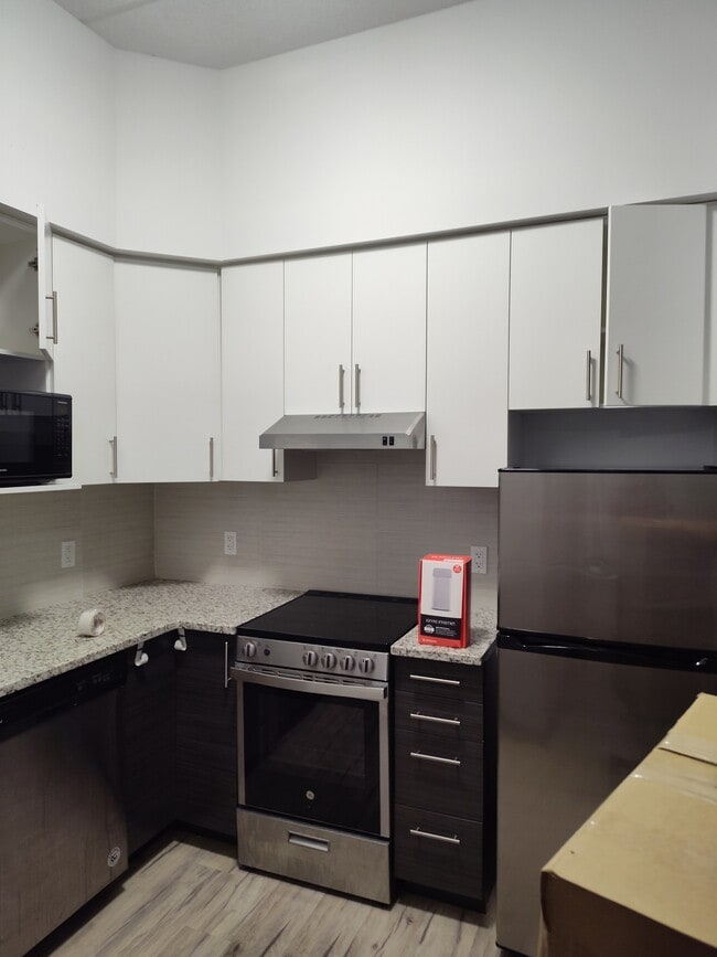 Photo - 77-177 Leland St