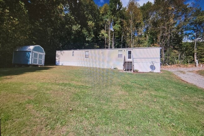 Photo - 160 Headman Ln