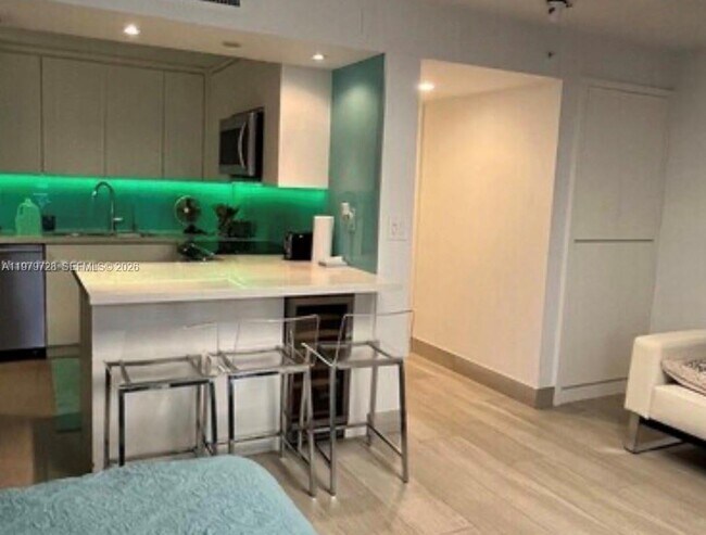 Photo - 2457 Collins Ave Unit 1605